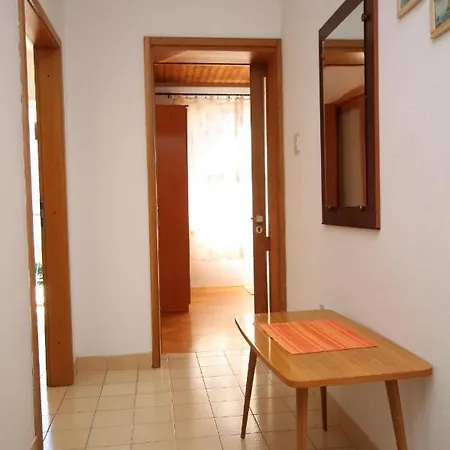 And With Parking Space - 6759 Gæstehus Makarska