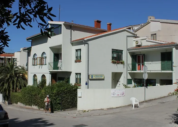 Gostinjska kuća And With Parking Space - 6759